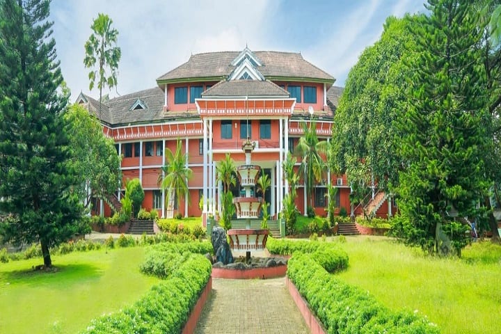 B.B.A Colleges In Kerala – Courses, Fees, Reviews, Location, Ownership